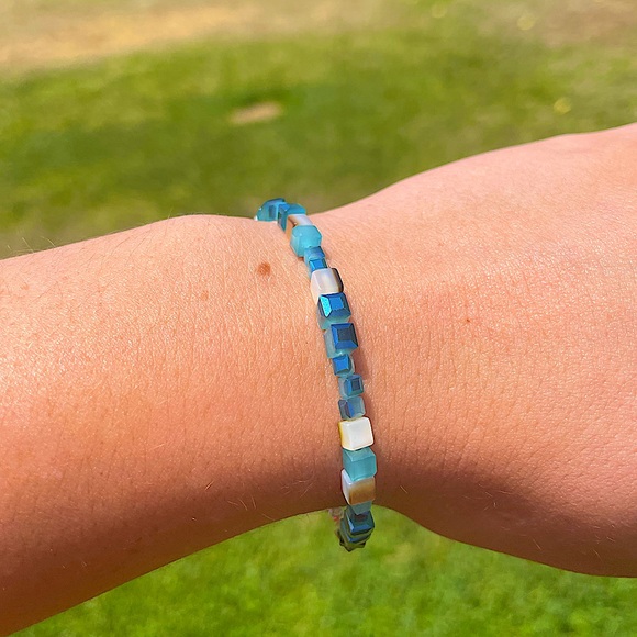 Beautiful Blue Bracelet - Picture 1 of 4